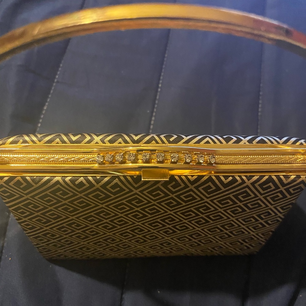 Elegant Gold and Black Geometric Handbag - Picture 2 of 7
